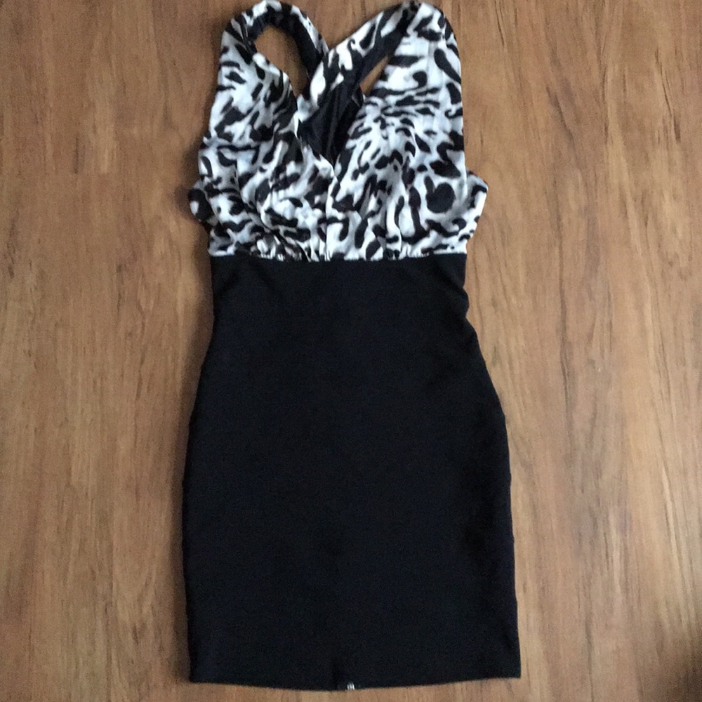 🔆Cross back Forever 21 Dress (S)